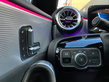 Cargar imagen en el visor de la galería, Mercedes-Benz AMG CLA 45S 4matic Modelo 2023

