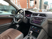 Cargar imagen en el visor de la galería, Volkswagen Tiguan Elegance Modelo 2022
