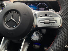 Cargar imagen en el visor de la galería, Mercedes-Benz AMG CLA 35 4MATIC Modelo 2023
