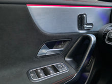 Cargar imagen en el visor de la galería, Mercedes-Benz AMG CLA 45S 4matic Modelo 2022
