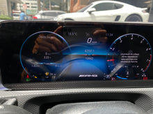 Cargar imagen en el visor de la galería, Mercedes-Benz AMG CLA 35 4MATIC Modelo 2023
