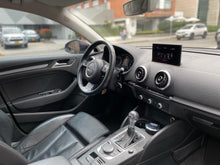Cargar imagen en el visor de la galería, AUDI A3 Ambition Modelo 2017
