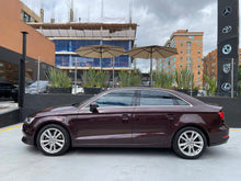 Cargar imagen en el visor de la galería, AUDI A3 Ambition Modelo 2017
