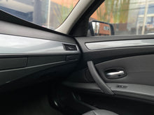 Cargar imagen en el visor de la galería, BMW 530I Modelo 2010
