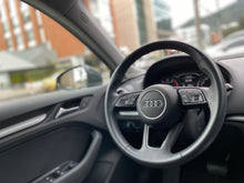 Cargar imagen en el visor de la galería, Audi A3 Sportback Modelo 2020
