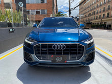 Cargar imagen en el visor de la galería, Audi Q8 55 TFSI Hibrido Modelo 2020
