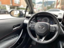 Cargar imagen en el visor de la galería, Toyota Corolla GR Sport Modelo 2023
