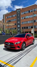 Cargar imagen en el visor de la galería, Mercedes-Benz A 200 HatchBack Modelo 2019
