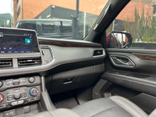 Cargar imagen en el visor de la galería, Chevrolet Tahoe Z71 Modelo 2023
