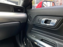 Cargar imagen en el visor de la galería, Ford Mustang GT Modelo 2022
