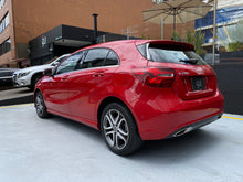 Cargar imagen en el visor de la galería, Mercedes-Benz A 200 HatchBack Modelo 2018
