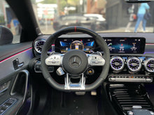 Cargar imagen en el visor de la galería, Mercedes-Benz AMG CLA 45S 4matic Modelo 2023
