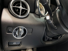 Cargar imagen en el visor de la galería, Mercedes-Benz SLK 200 Modelo 2015
