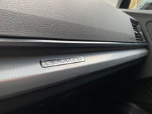 Cargar imagen en el visor de la galería, Audi Q5 Sportback Híbrida Modelo 2022
