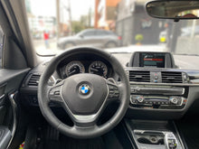 Cargar imagen en el visor de la galería, BMW 120I Modelo 2019

