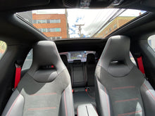 Cargar imagen en el visor de la galería, Mercedes-Benz AMG CLA 35 4MATIC Modelo 2023
