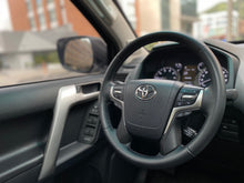 Cargar imagen en el visor de la galería, Toyota Land Cruiser Prado VX Modelo 2022
