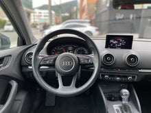Cargar imagen en el visor de la galería, Audi A3 Sportback Modelo 2020
