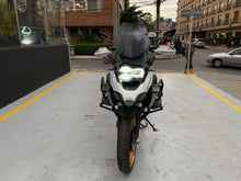 Cargar imagen en el visor de la galería, BMW E 1250 GS Modelo 2019
