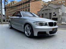 Cargar imagen en el visor de la galería, BMW 135I Cabriolet Modelo 2012

