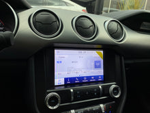 Cargar imagen en el visor de la galería, Ford Mustang GT Modelo 2022
