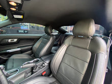 Cargar imagen en el visor de la galería, Ford Mustang GT Modelo 2022
