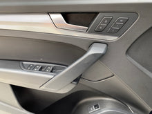 Cargar imagen en el visor de la galería, Audi Q5 Sportback Híbrida Modelo 2022

