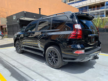 Cargar imagen en el visor de la galería, Lexus GX 460 Modelo 2022
