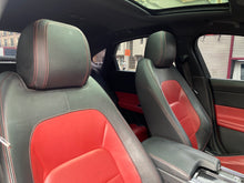 Cargar imagen en el visor de la galería, Jaguar XF R-Sport Modelo 2016
