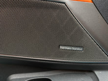 Cargar imagen en el visor de la galería, BMW M3 Pro Modelo 2022
