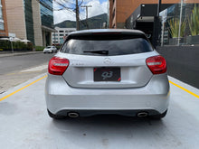 Cargar imagen en el visor de la galería, Mercedes-Benz A200 Modelo 2016
