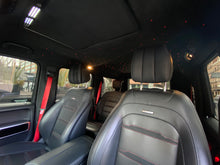 Cargar imagen en el visor de la galería, Mercedes-Benz G63 AMG 4MATIC Modelo 2020

