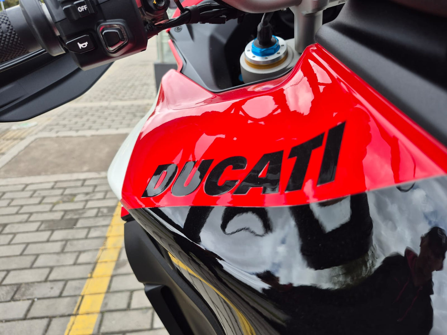 Ducati Multistrada V4 Pikes peak Modelo 2022