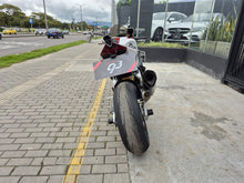 Cargar imagen en el visor de la galería, Aprilia RSV4 1100 E5 Modelo 2022
