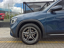Cargar imagen en el visor de la galería, Mercedes-Benz GLB 200 Modelo 2022
