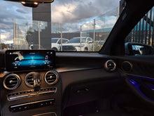 Cargar imagen en el visor de la galería, Mercedes-Benz GLC 300 4MATIC Modelo 2020
