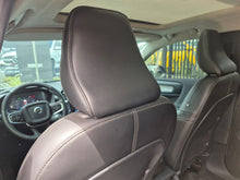 Cargar imagen en el visor de la galería, Volvo XC40 B5 Modelo 2023
