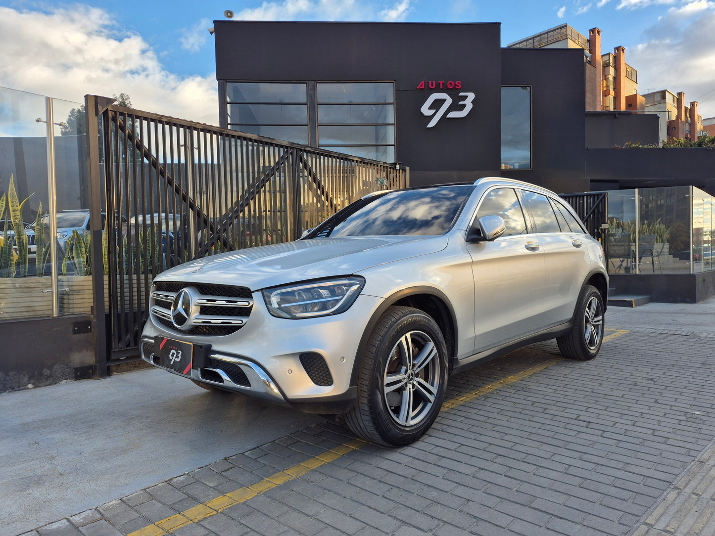 Mercedes-Benz GLC 300 4MATIC Modelo 2020