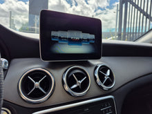 Cargar imagen en el visor de la galería, Mercedes-Benz GLA200 Modelo 2020
