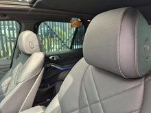 Cargar imagen en el visor de la galería, BMW X5 M60I XDRIVE Modelo 2024
