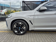 Cargar imagen en el visor de la galería, BMW IX3 M SPORT Modelo 2022
