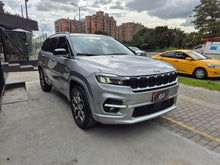 Cargar imagen en el visor de la galería, JEEP COMMANDER Modelo 2023
