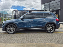 Cargar imagen en el visor de la galería, Mercedes-Benz GLB 200 Modelo 2022
