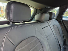 Cargar imagen en el visor de la galería, Mercedes-Benz Glc 300 e 4matic Modelo 2022

