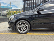 Cargar imagen en el visor de la galería, Mercedes-Benz A200 Modelo 2018
