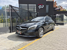 Cargar imagen en el visor de la galería, Mercedes-Benz A200 Modelo 2018
