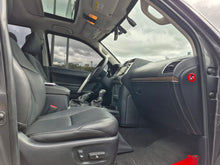 Cargar imagen en el visor de la galería, Toyota Prado Vx Modelo 2020 BLINDADA

