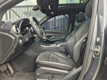 Cargar imagen en el visor de la galería, Mercedes-Benz Glc 300 e 4matic Modelo 2022
