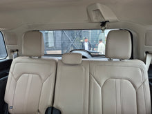 Cargar imagen en el visor de la galería, Ford Expedition Limited Modelo 2022
