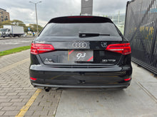 Cargar imagen en el visor de la galería, Audi A3 Sportback Modelo 2020
